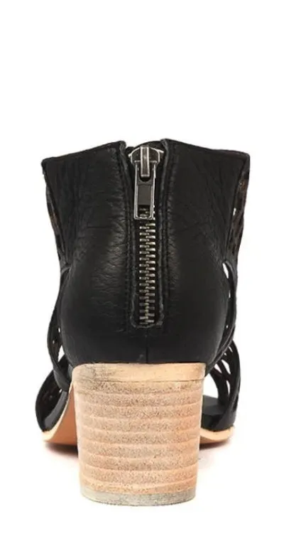 Django & Juliette Bostik Leather ~ Tan ~ Black