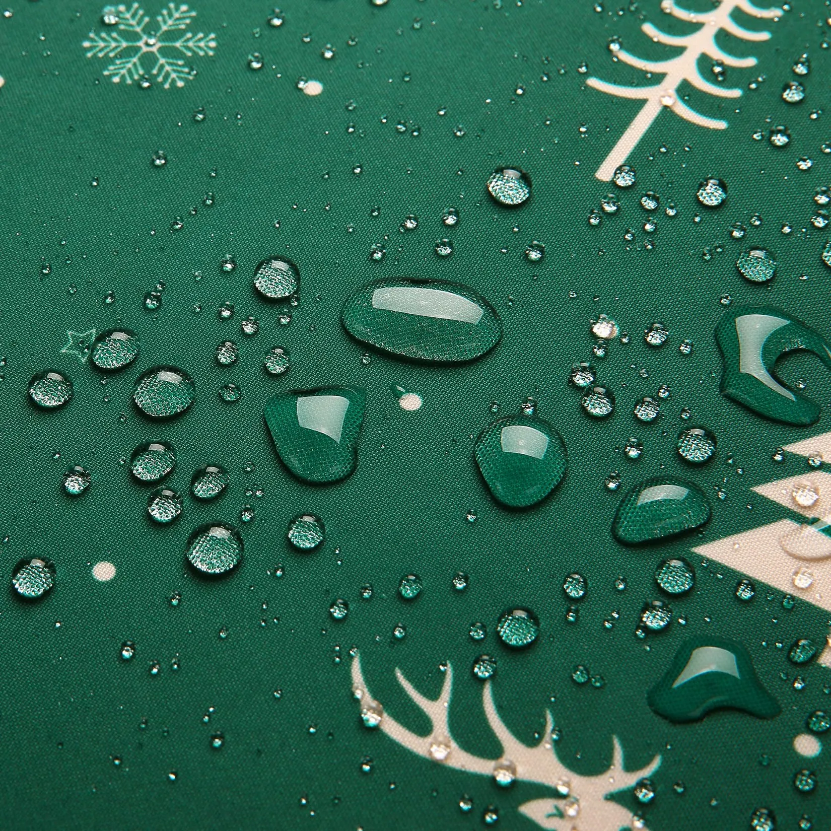 GARVEE Christmas Table Cloth Round 60 Inch, Waterproof Winter Holiday Xmas Deer Tree Kitchen Christmas Decorations for Table, Round Table Cloth for Home Party Dining Table Décor Indoor Outdoor, Green