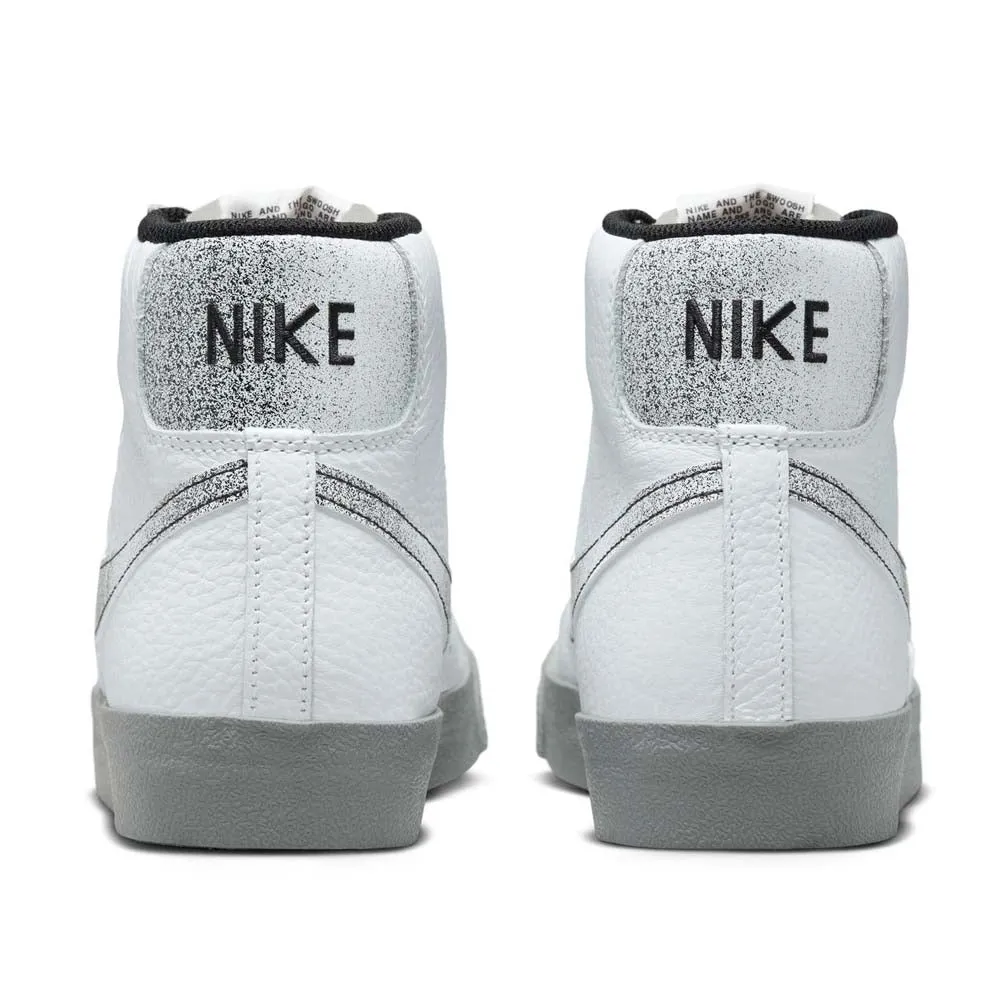 Nike Men's Blazer Mid '77 Shoes